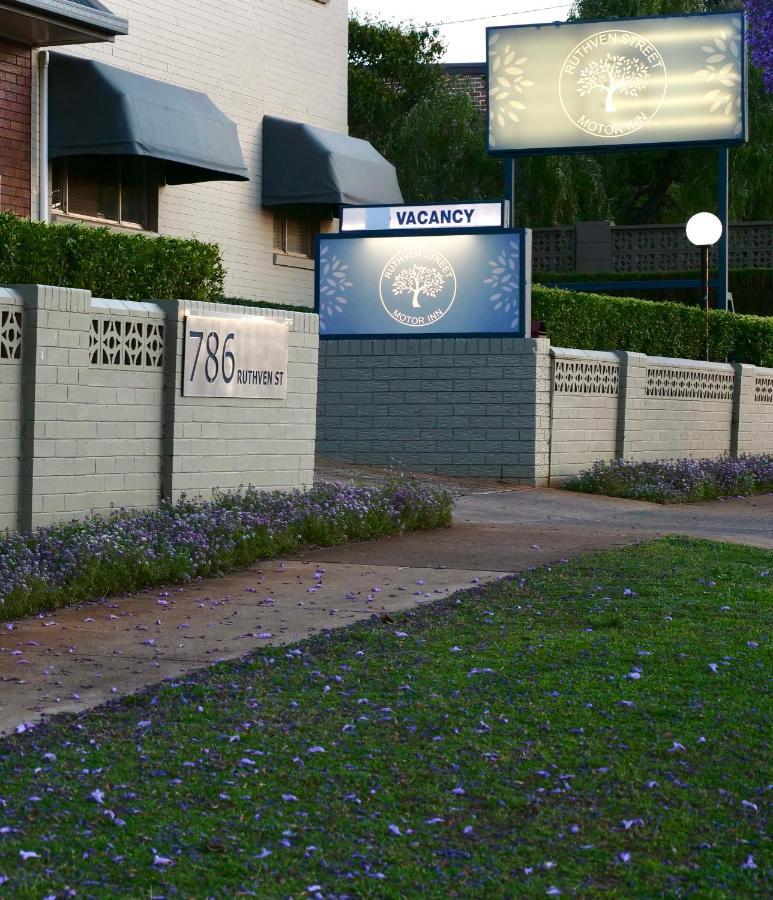 Ruthven Street Motor Inn Toowoomba Bagian luar foto
