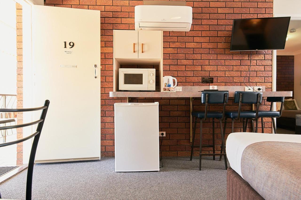 Ruthven Street Motor Inn Toowoomba Bagian luar foto