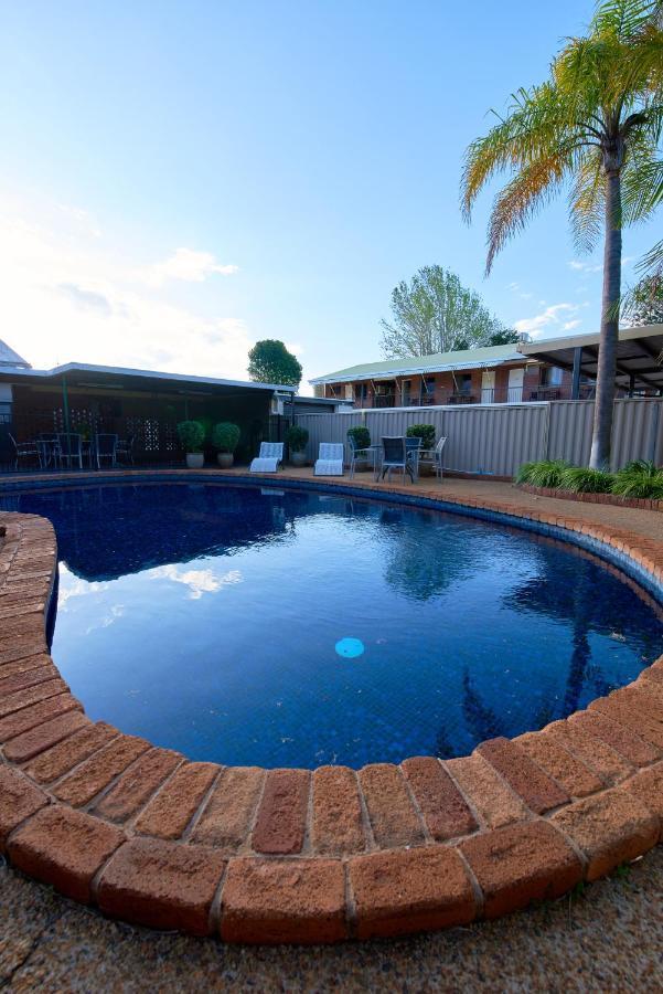 Ruthven Street Motor Inn Toowoomba Bagian luar foto